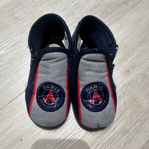 Aris Kids Slippers - Navy and Gray with Red Accents